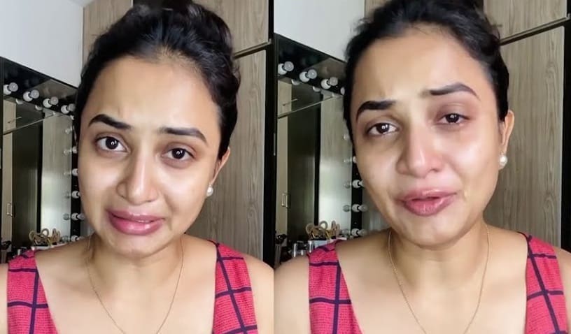 sembaruthi Janani crying