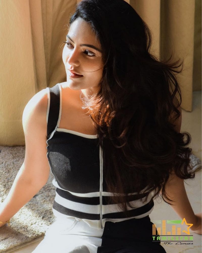 Actress Athulya Ravi Latest Photo