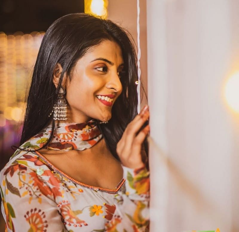 Actress Nivedhithaa Sathish Latest Photos