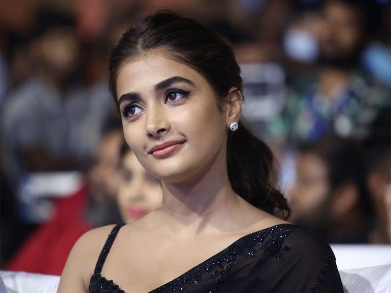 Actress Pooja Hegde in Latest Photos
