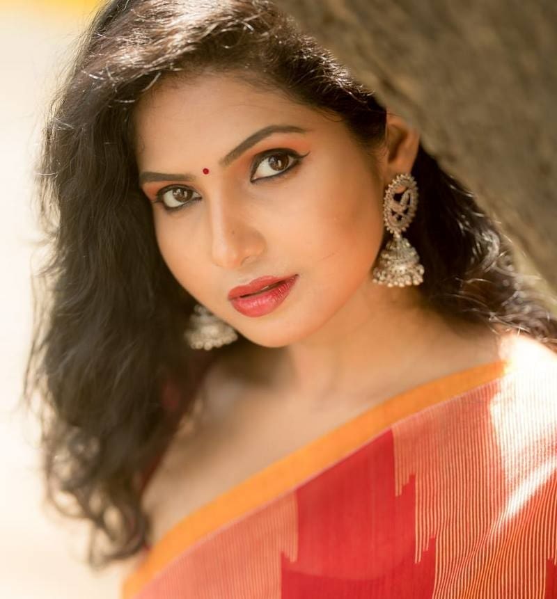 Actress Venba Latest Photos