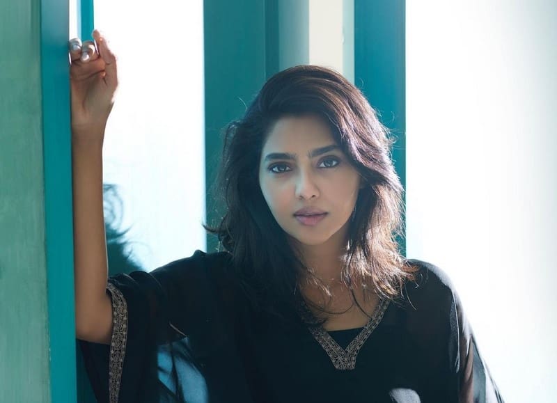 Actress Aishwarya Lekshmi Latest Photos