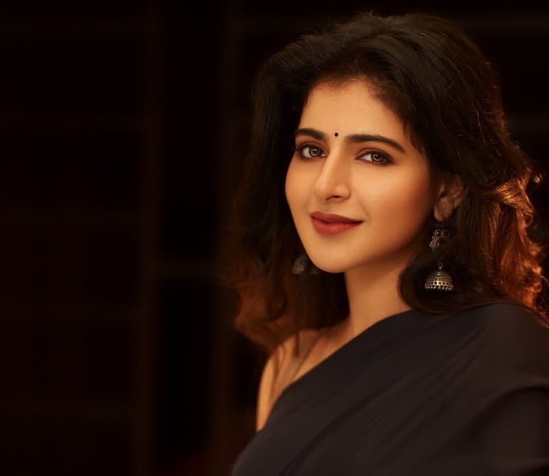 Actress Iswarya Menon Latest Photos