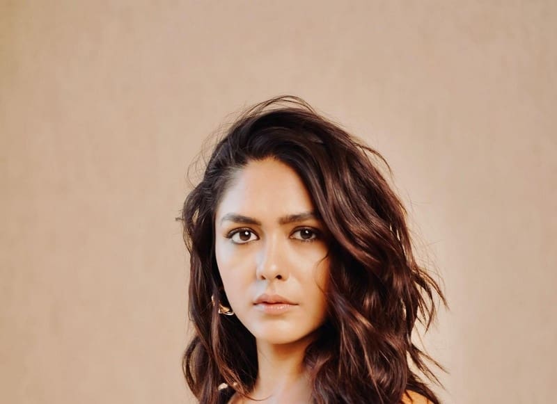 Actress Mrunal Thakur Latest Photos