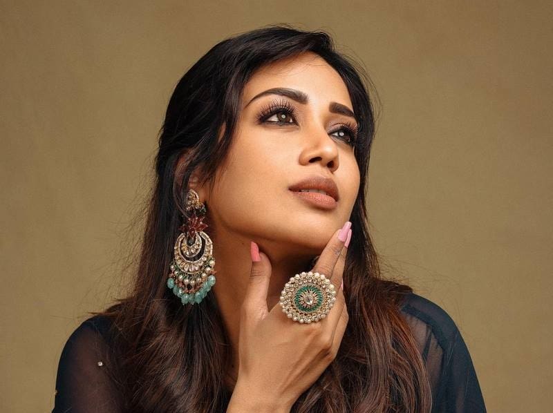 Actress Nivetha Pethuraj Latest Photos