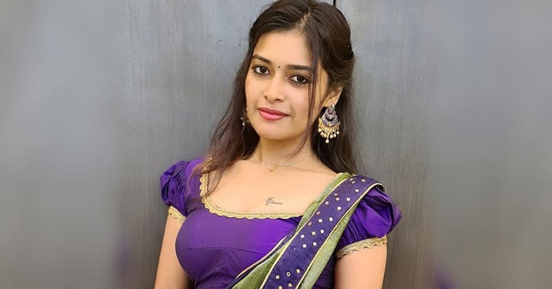 actress dharsha-gupta-tatto-in-heart