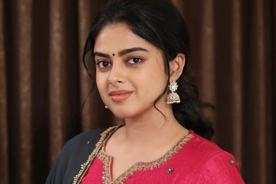 actress-siddhi-idnani-latest-video