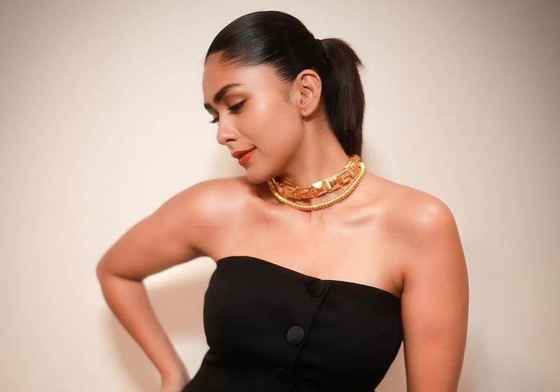 Actress MrunalThakur Latest Photos