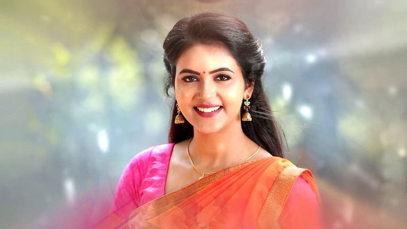 actress chaitra reddy owned new car
