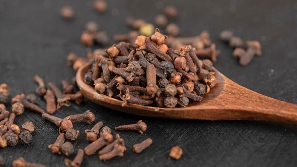 Benefits of eating cloves..!
